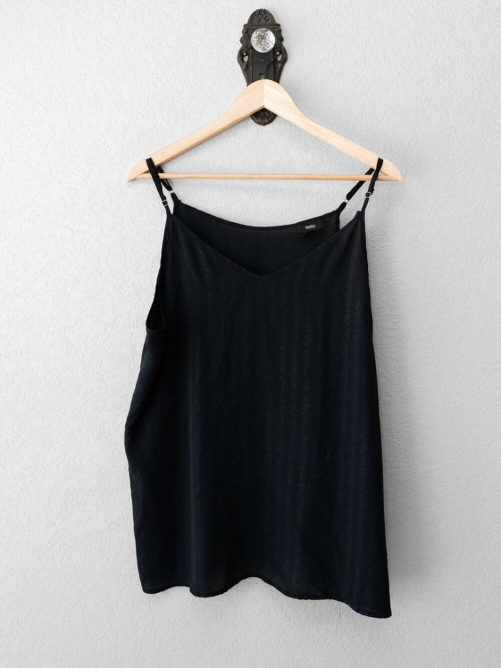 Mossimo Camisole XXL Black Gold Metallic Stripe V Neck Adjustable Strap Y2K